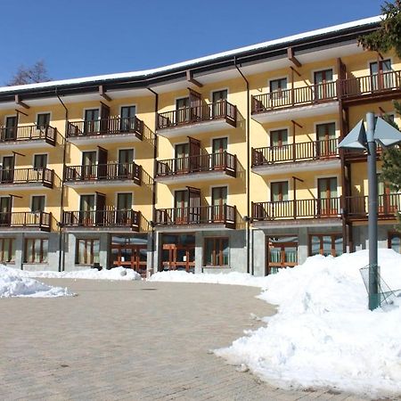 Hotel Casalpina Don Barra Pragelato Exteriör bild