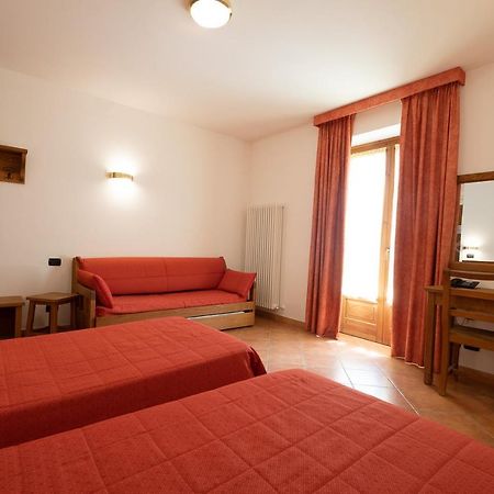 Hotel Casalpina Don Barra Pragelato Exteriör bild