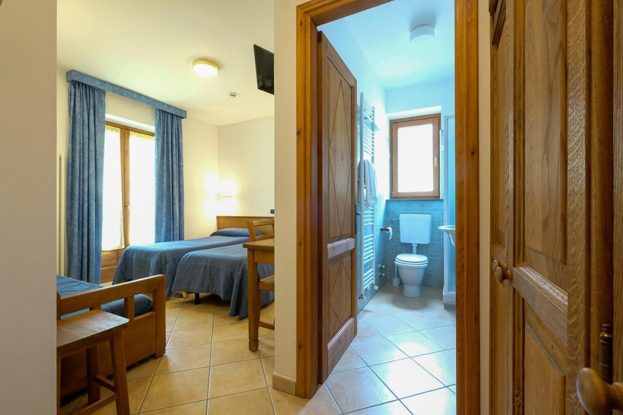 Hotel Casalpina Don Barra Pragelato Exteriör bild